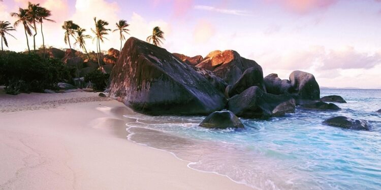 Vacanta in Insulele Seychelles si frumoasele plaje roz